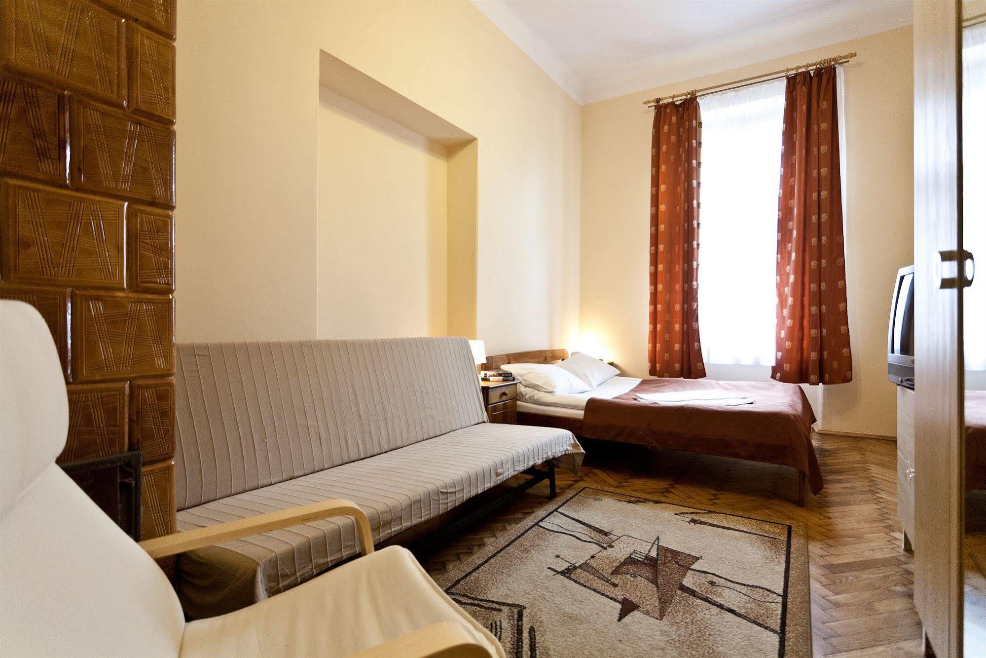 Enigma Hostel Cracovie Extérieur photo