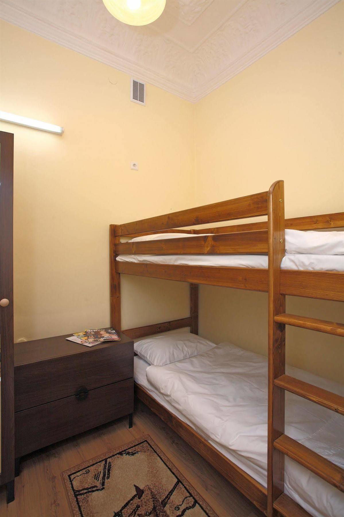 Enigma Hostel Cracovie Extérieur photo
