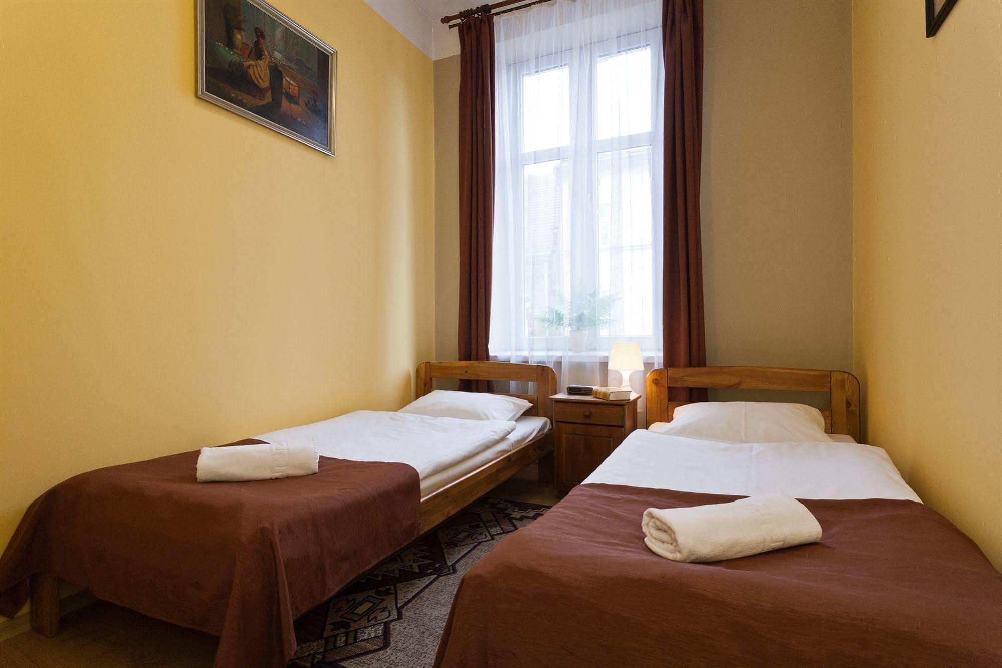 Enigma Hostel Cracovie Extérieur photo
