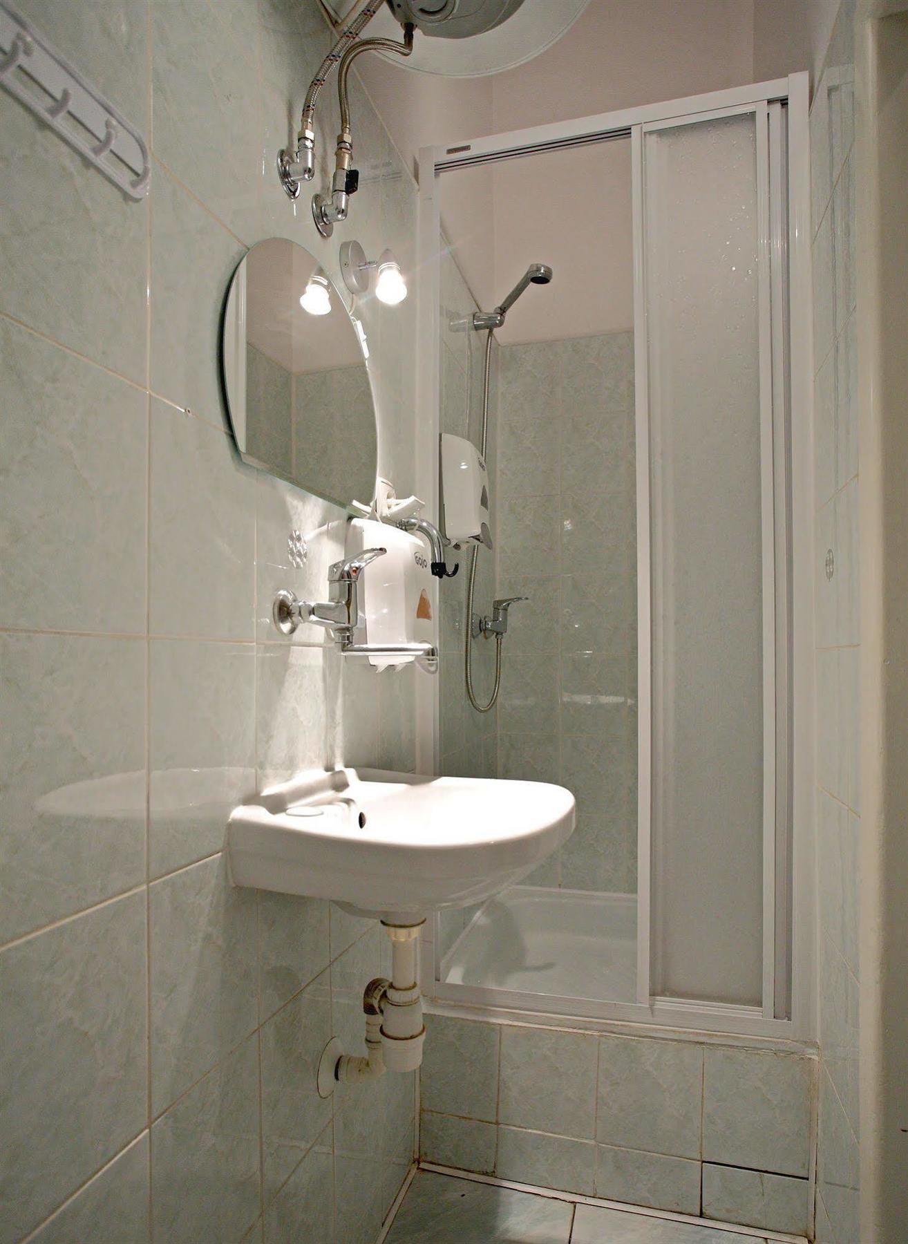 Enigma Hostel Cracovie Extérieur photo