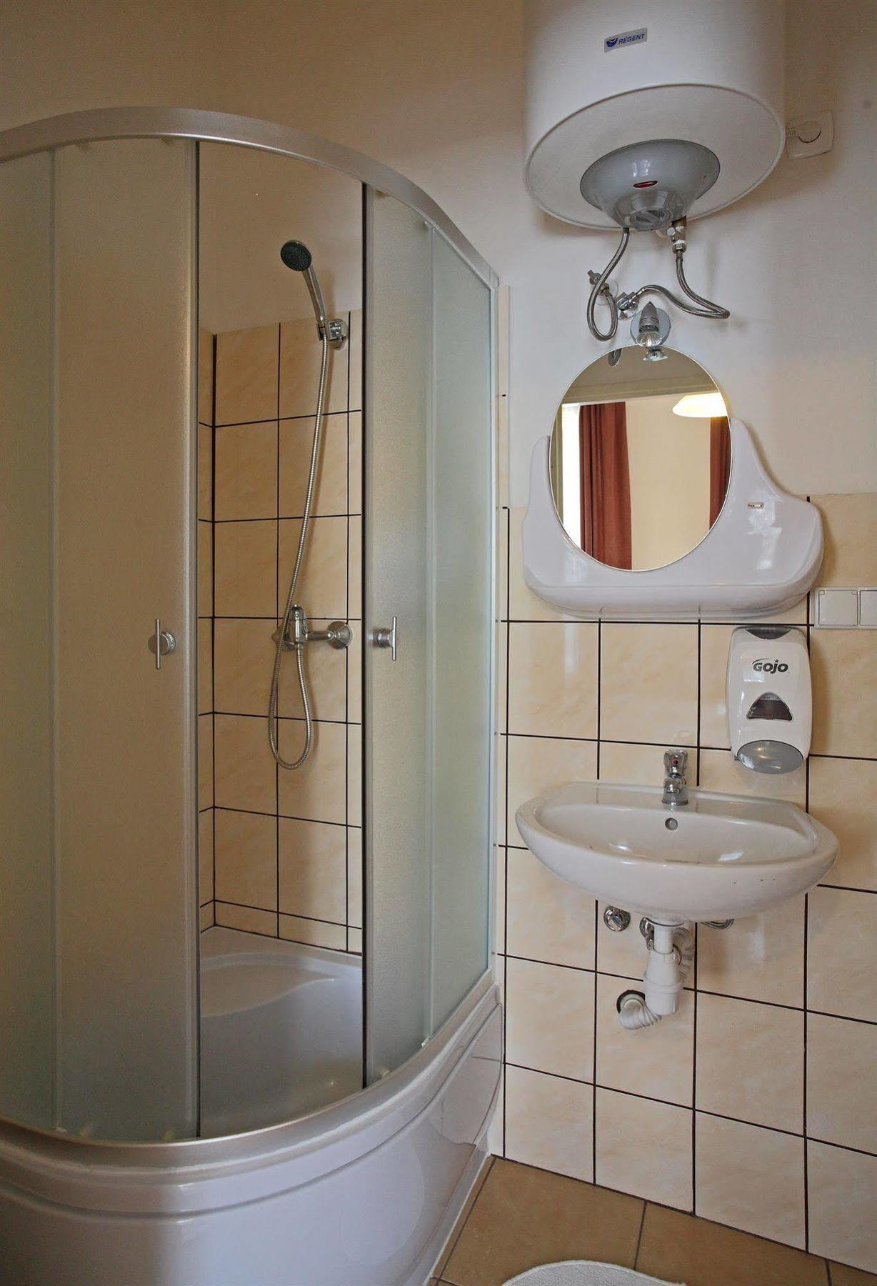Enigma Hostel Cracovie Extérieur photo