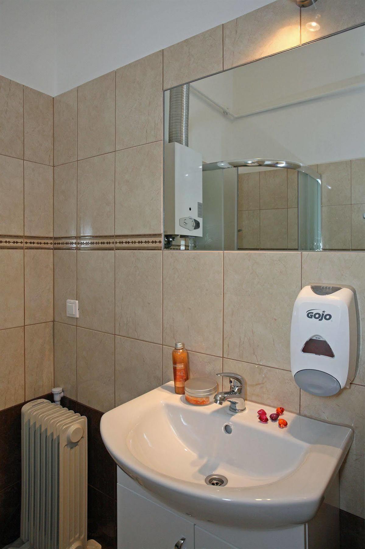 Enigma Hostel Cracovie Extérieur photo