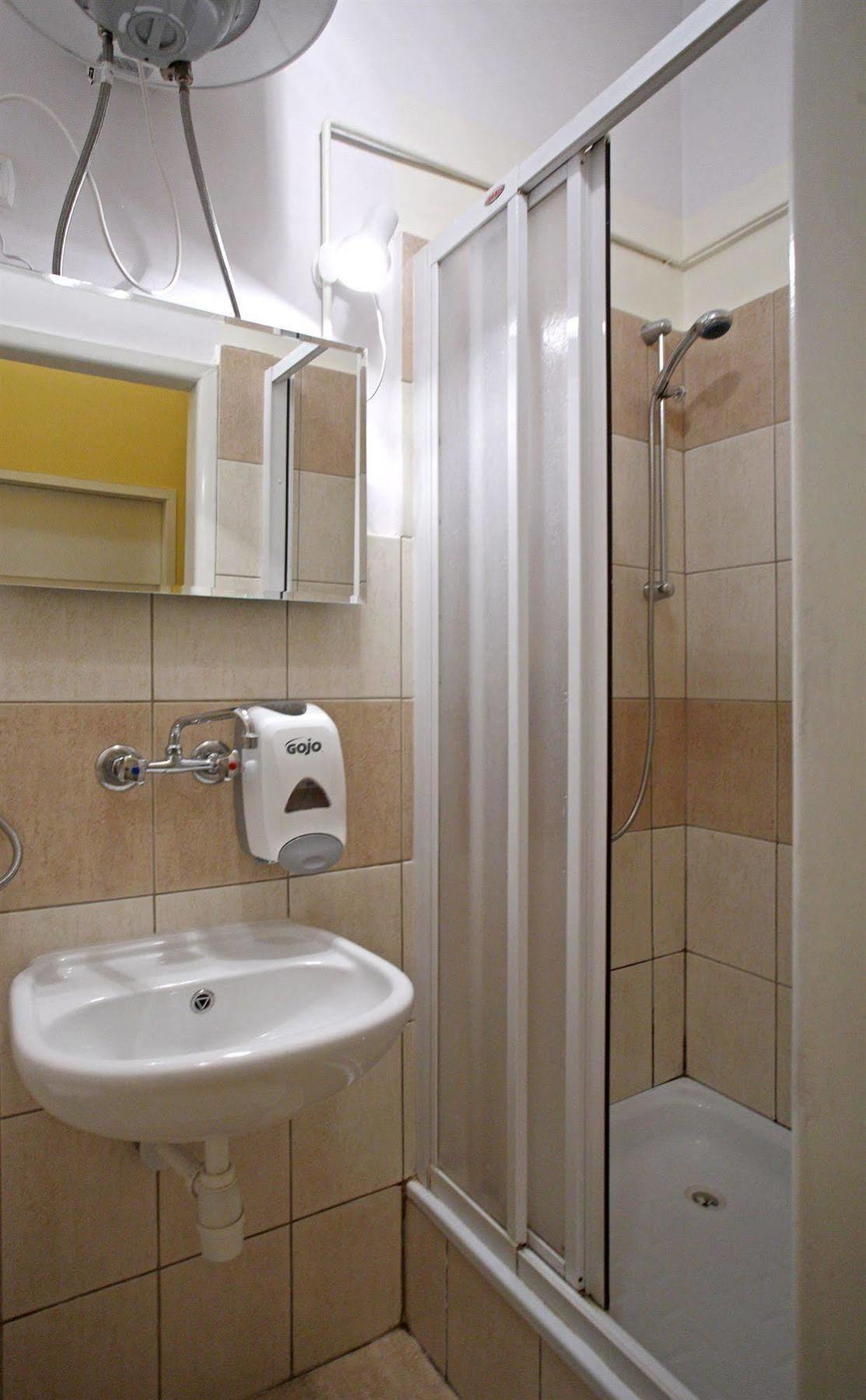 Enigma Hostel Cracovie Extérieur photo