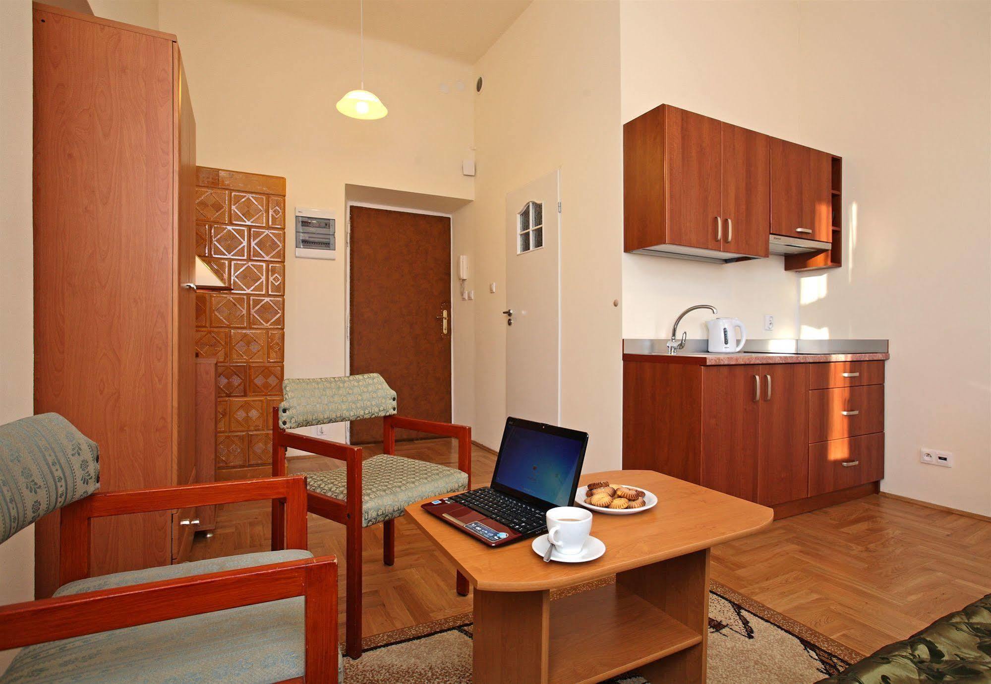 Enigma Hostel Cracovie Extérieur photo